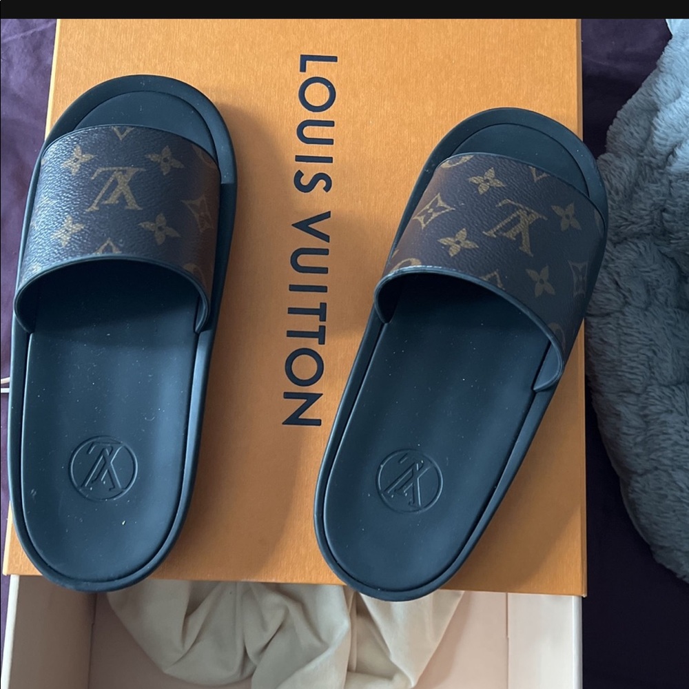 Louis Vuitton just like new